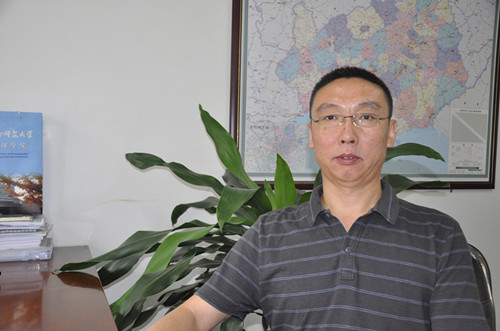2吴宝宏教授，研究方向：旅游课程与教学论、酒店管理_副本.jpg
